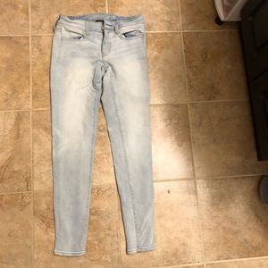 American Eagle Light Wash Jeans